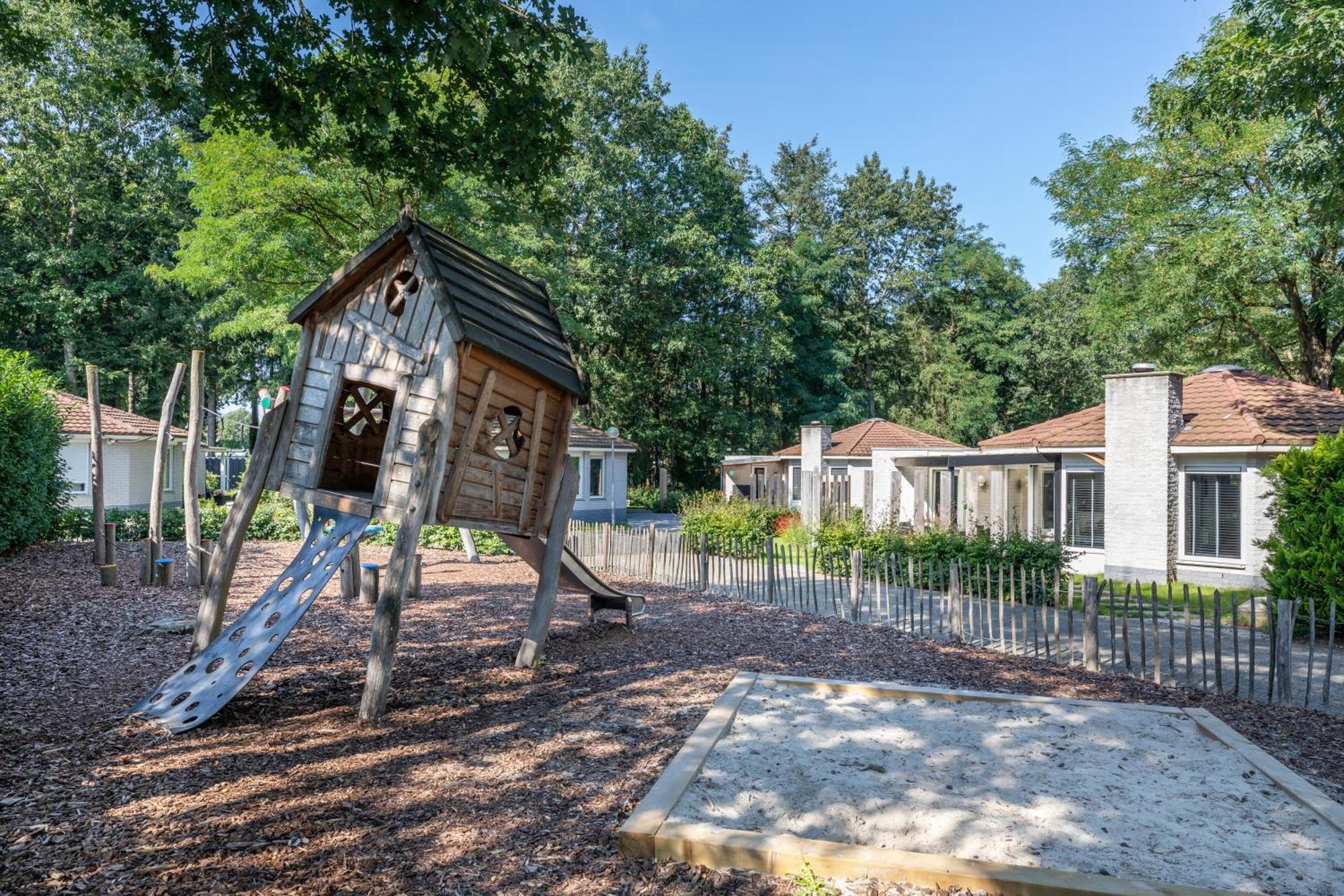 Bungalowpark Het Verscholen Dorp ฮาร์เดอร์วิก ภายนอก รูปภาพ